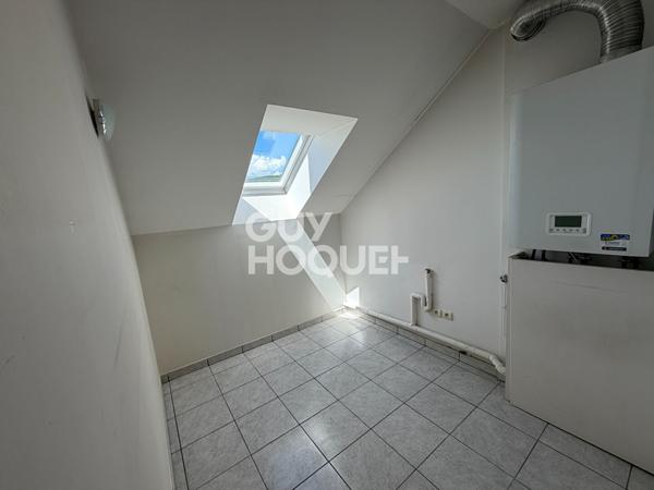 GRÉSY-SUR-AIX ? Grand T3 lumineux en dernier étage avec terrasse de 25 m² et garage