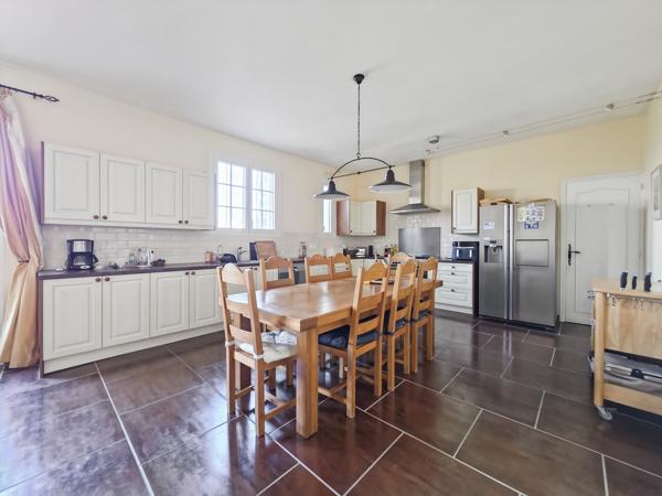 Maison 7 pièces - 186 m² Exclusivité efficity