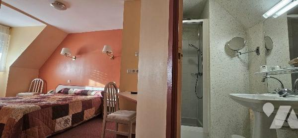 MURS COMMERCIAUX : Ensemble immobilier à 2kms des plages et 200m des commerces