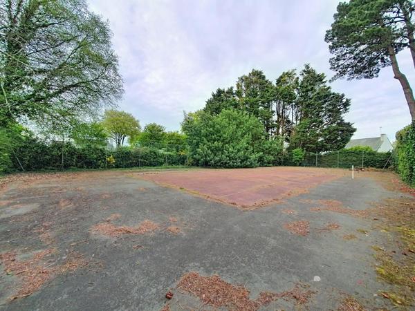 GUIDEL CENTRE : Superbe terrain constructible d'environ 1000m²