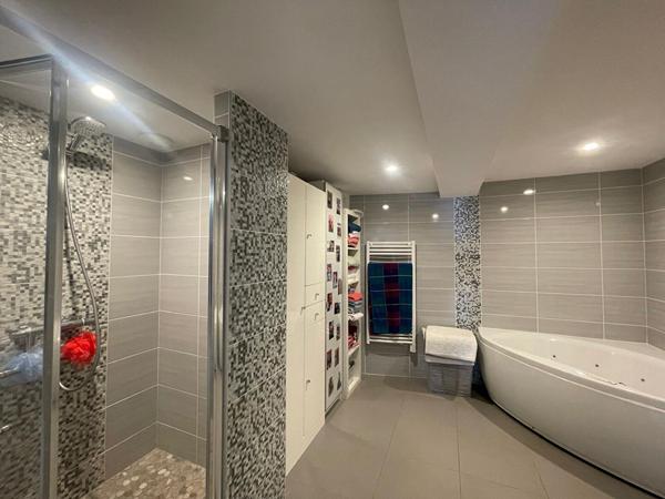 Maison Talmont Saint Hilaire 9 pièce(s) 220 m2