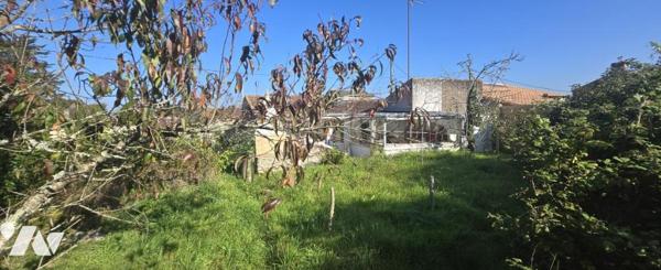 PORNIC - En campagne, maison ancienne 78 m² à rénover sur un terrain de 558 m²