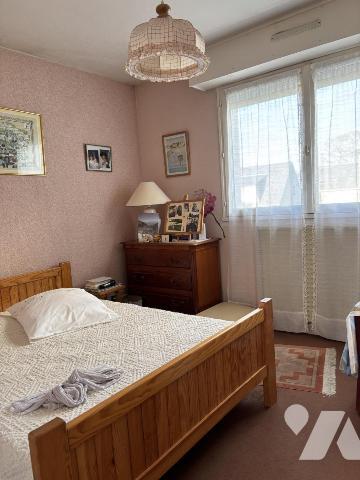 LARMOR PLAGE APPARTEMENT  de 46  m² habitable avec balcon et un garage 