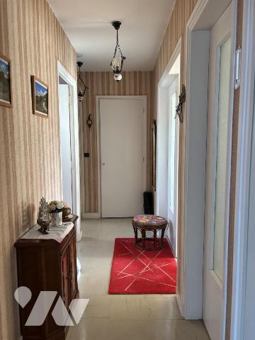 LARMOR PLAGE APPARTEMENT  de 46  m² habitable avec balcon et un garage 