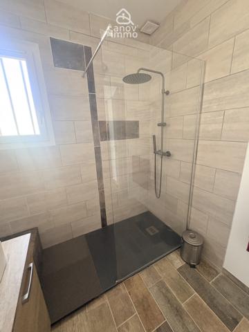 Maison
                                                                                                                                                                                                                                                                                                                        7 pièce(s)                                                                                                                                                                                                          5 chambre(s)                                                                                                                                                                                                          171  m²