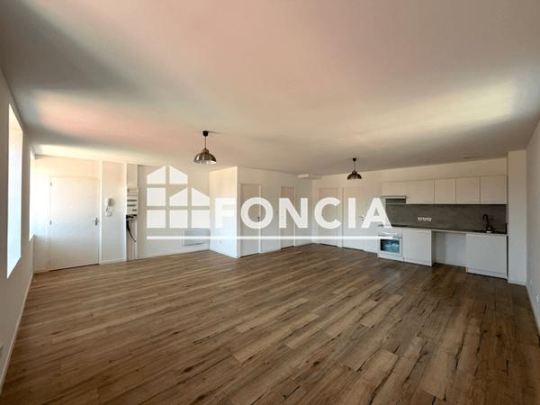 Location Appartement 2 pièces 82.2 m² - Mazamet 81200