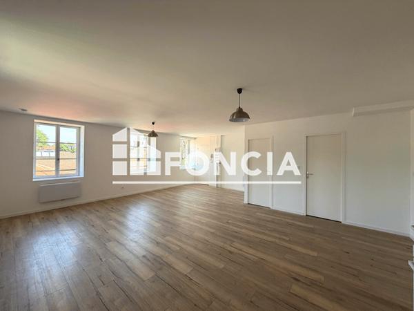 Location Appartement 2 pièces 82.2 m² - Mazamet 81200