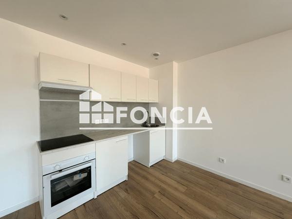 Location Appartement 2 pièces 82.2 m² - Mazamet 81200