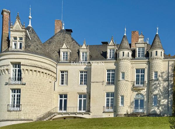 Château à vendre Sarthe  sur 5 hectares - Pays de la Loire