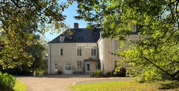 Château à vendre Sarthe  sur 5 hectares - Pays de la Loire