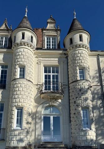 Château à vendre Sarthe  sur 5 hectares - Pays de la Loire