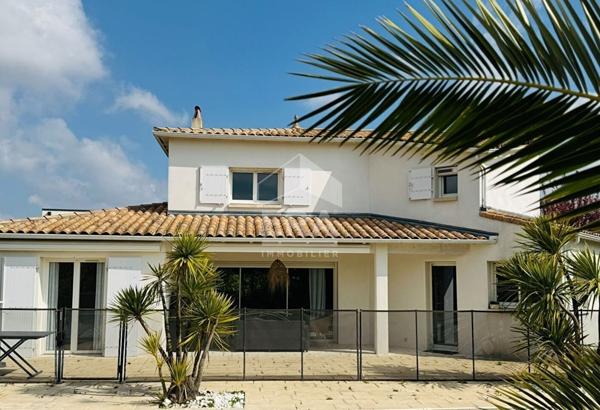 GRANDE MAISON - 4 CHAMBRES - PISCINE - EMPLACEMENT RARE