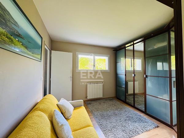 GRANDE MAISON - 4 CHAMBRES - PISCINE - EMPLACEMENT RARE