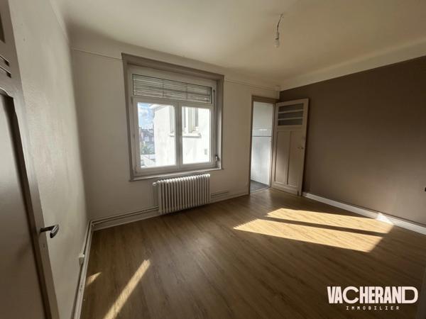Grande maison bourgeoise + Jardin + Garage