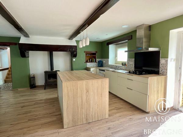29380 SAINT THURIEN Longère en pierres à Saint Thurien 121 m2