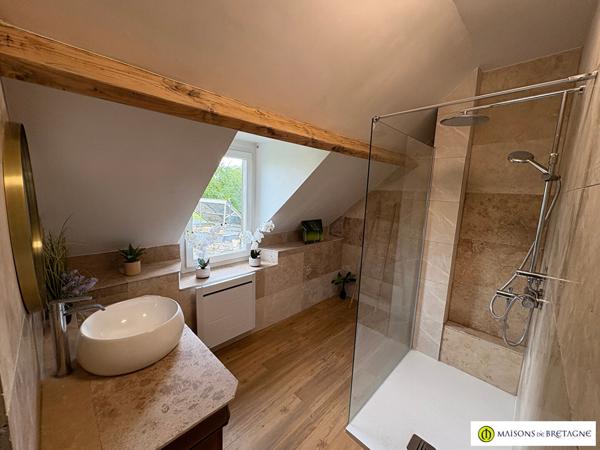 29380 SAINT THURIEN Longère en pierres à Saint Thurien 121 m2