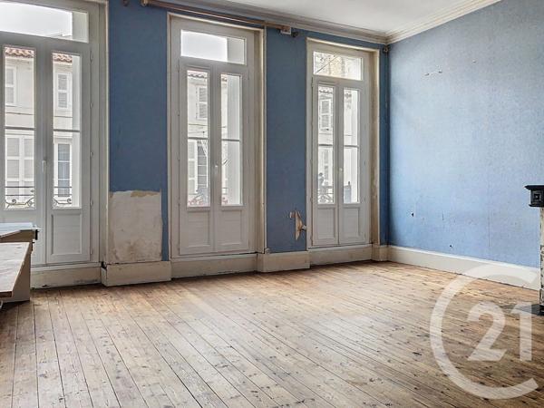 Immeuble à vendre  140 m2 ROCHEFORT - 17