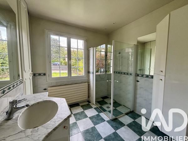 Maison à vendre 7 pièces 210 m² Saint-Leu-la-Forêt