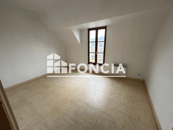 Location Appartement 2 pièces 31 m² - 18 RUE ROBERT COISPINE Charleville-mezieres 08000