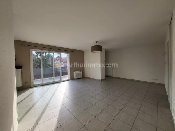 Location                                                      Appartement
                        
                                         85 m2                     à Clermont-Ferrand