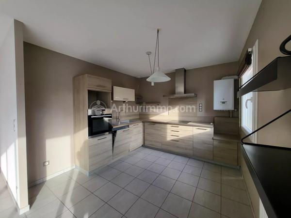 Location                                                      Appartement
                        
                                         85 m2                     à Clermont-Ferrand