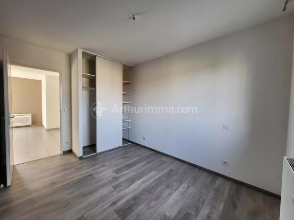 Location                                                      Appartement
                        
                                         85 m2                     à Clermont-Ferrand
