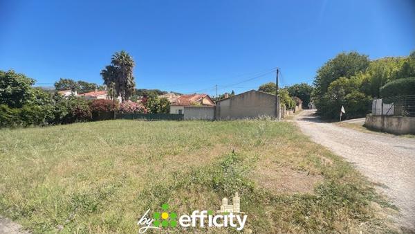 Terrain
        
        - 600 m² Exclusivité 325 000 € *