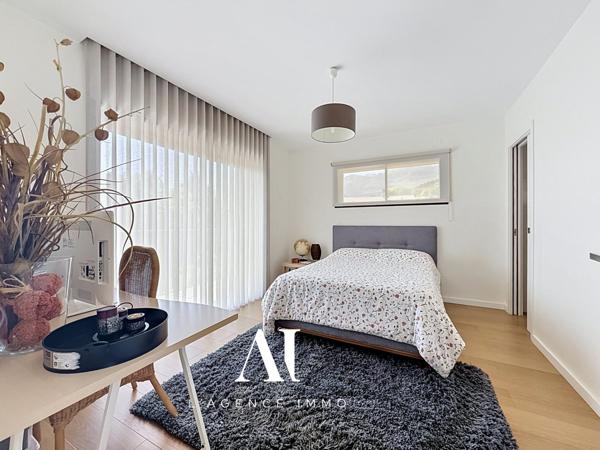 Maison contemporaine 144 m² avec 3 suites, vue Alpes, terrasse et garage – Péron 01630
