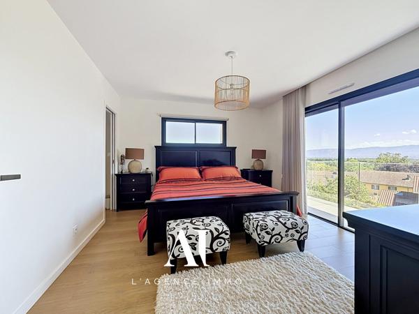Maison contemporaine 144 m² avec 3 suites, vue Alpes, terrasse et garage – Péron 01630