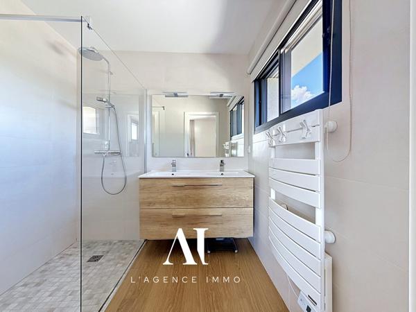 Maison contemporaine 144 m² avec 3 suites, vue Alpes, terrasse et garage – Péron 01630