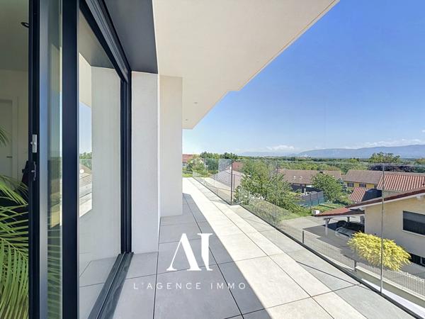 Maison contemporaine 144 m² avec 3 suites, vue Alpes, terrasse et garage – Péron 01630
