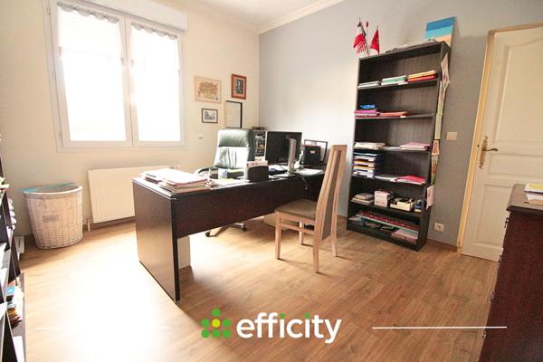 Maison 12 pièces - 300 m²