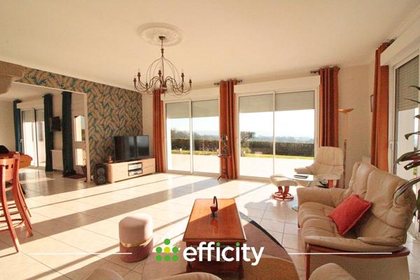 Maison 12 pièces - 300 m²