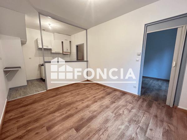 Location Appartement 2 pièces 34.97 m² - 13 RUE MICHELET Charleville Mezieres 08000