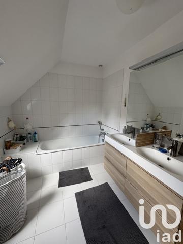 Maison 8 pièces de 153 m² à Véretz (37270)