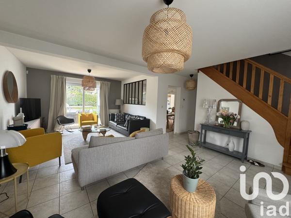 Maison 8 pièces de 153 m² à Véretz (37270)