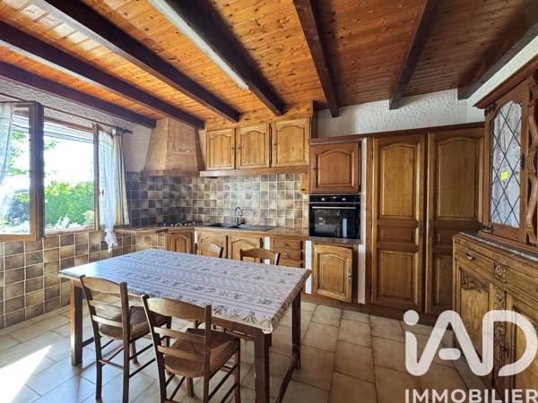 Maison à vendre 4 pièces 133 m² Pourrières
