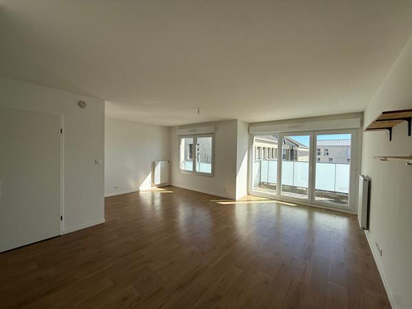 Appartement La Roche Sur Yon 1 pièce(s) 39.98 m2