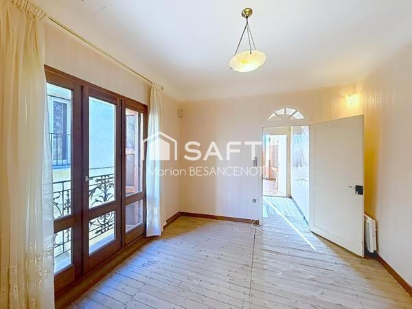 Maison de village T4 en angle 72m² à rénover