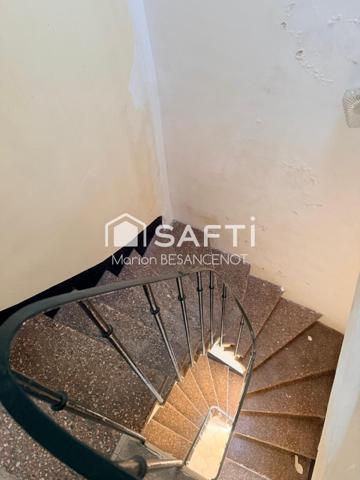 Maison de village T4 en angle 72m² à rénover