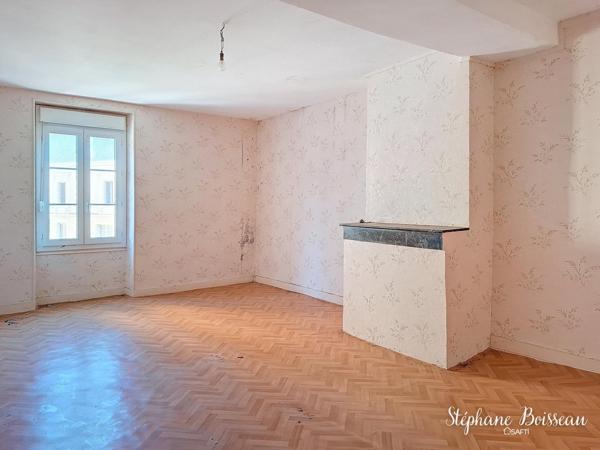 MAISON DE VILLAGE DE 6 PIECES 72300 LA CHAPELLE D ALIGNE