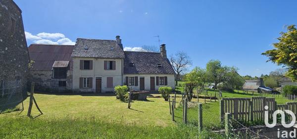 Maison de village 7 pièces de 157 m² à Pleaux (15700)