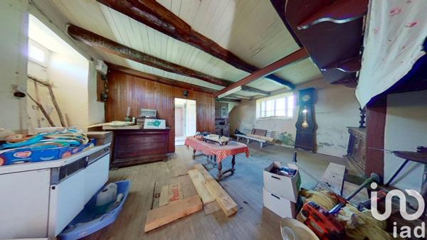 Maison de village 7 pièces de 157 m² à Pleaux (15700)