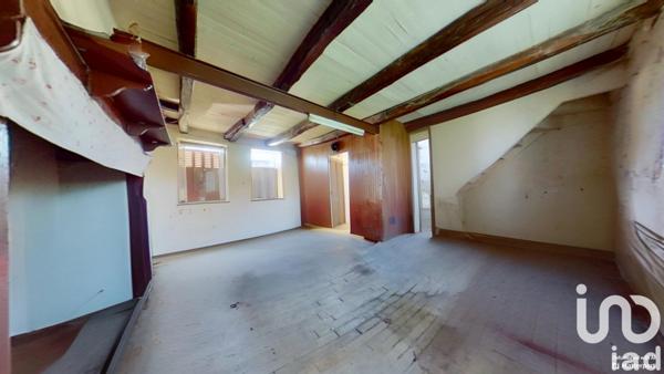 Maison de village 7 pièces de 157 m² à Pleaux (15700)