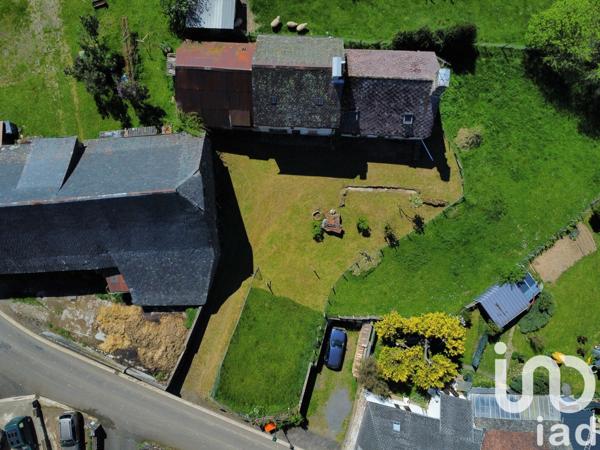 Maison de village 7 pièces de 157 m² à Pleaux (15700)