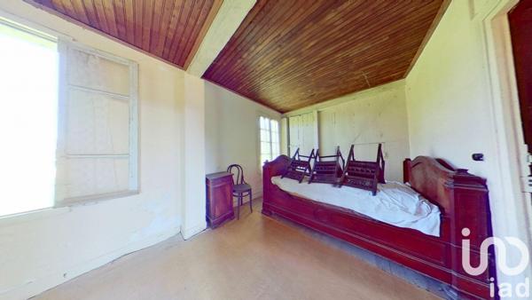 Maison de village 7 pièces de 157 m² à Pleaux (15700)