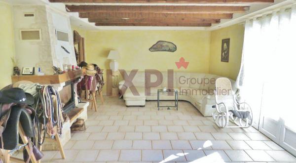MAISON PRINCIPALE 6 PIÈCES et Hangard de 80 M² piscine, garage , Tourrettes MAISON PRINCIPALE 6 PIÈCES et Hangard de 80 M² piscine, garage , Tourrettes