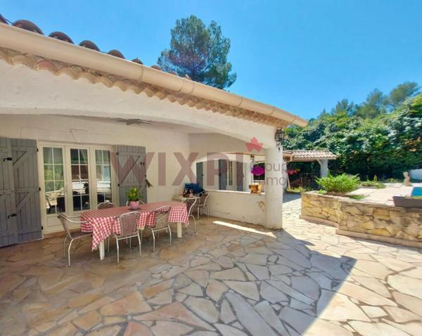 MAISON PRINCIPALE 6 PIÈCES et Hangard de 80 M² piscine, garage , Tourrettes MAISON PRINCIPALE 6 PIÈCES et Hangard de 80 M² piscine, garage , Tourrettes