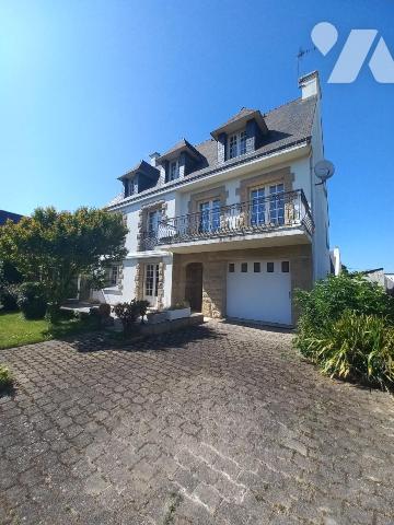 Grande maison plein centre