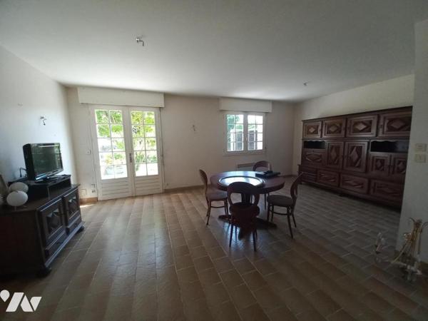 Grande maison plein centre